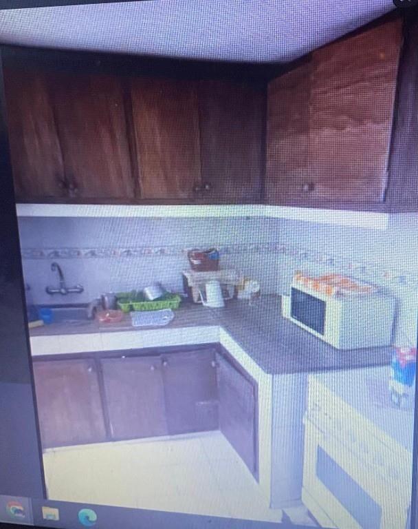 Venta Colon 1 dormitorio planchada entrada vehicular c/renta