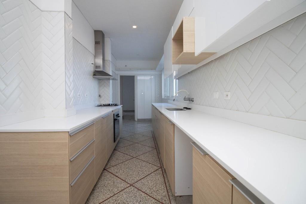 Venta Apartamento 4 Dormitorios 4 Baños