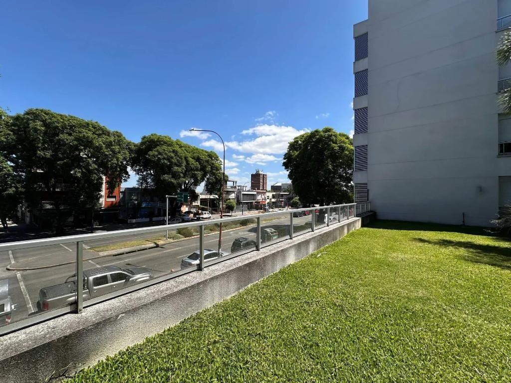 Apartamento de 1 dormitorio, Tres Cruces, Garage, patio