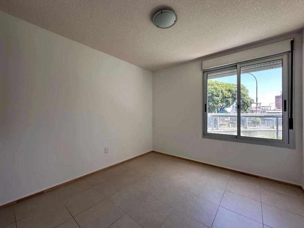 Apartamento de 1 dormitorio, Tres Cruces, Garage, patio