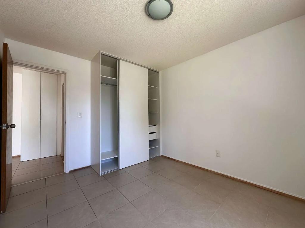 Apartamento de 1 dormitorio, Tres Cruces, Garage, patio