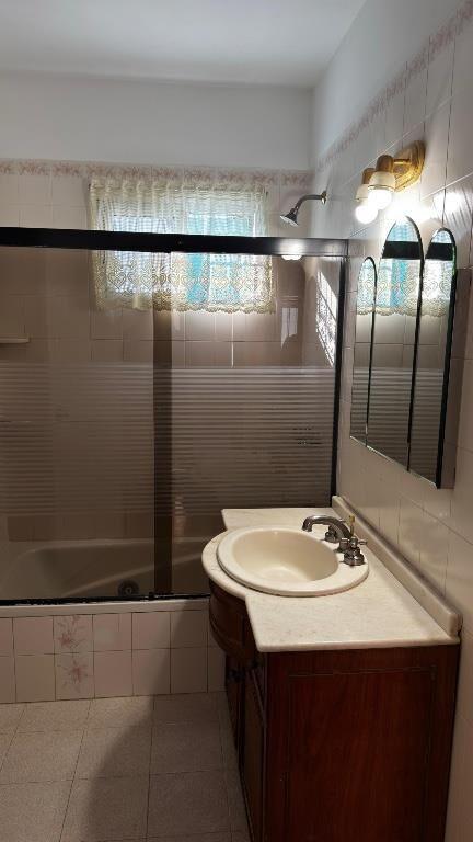 IBARRA PROPIEDADES ALQUILA Y VENDE CASA EN CARRASCO NORTE