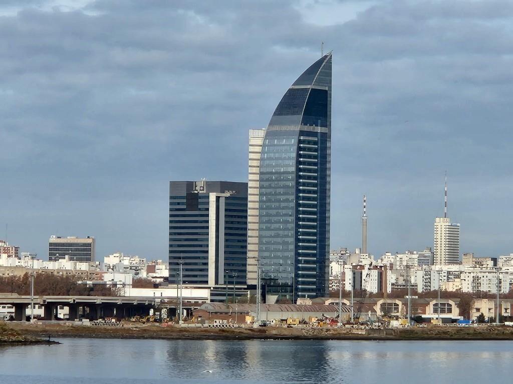 Apartamento En Venta, 1 Dormitorio, Piso 15, Al Mar