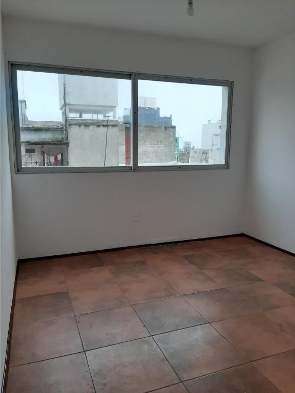 Linda Planta Con Renta, 2 dorm. En 18 Y Yi