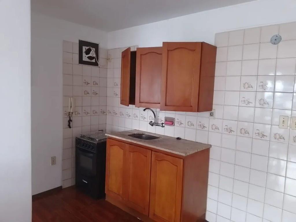 Se alquila apto 1 dormitorio, Calle Rio Branco, Centro