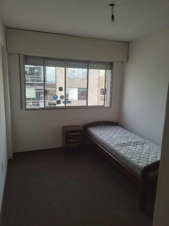 Se alquila apto 1 dormitorio, Calle Rio Branco, Centro