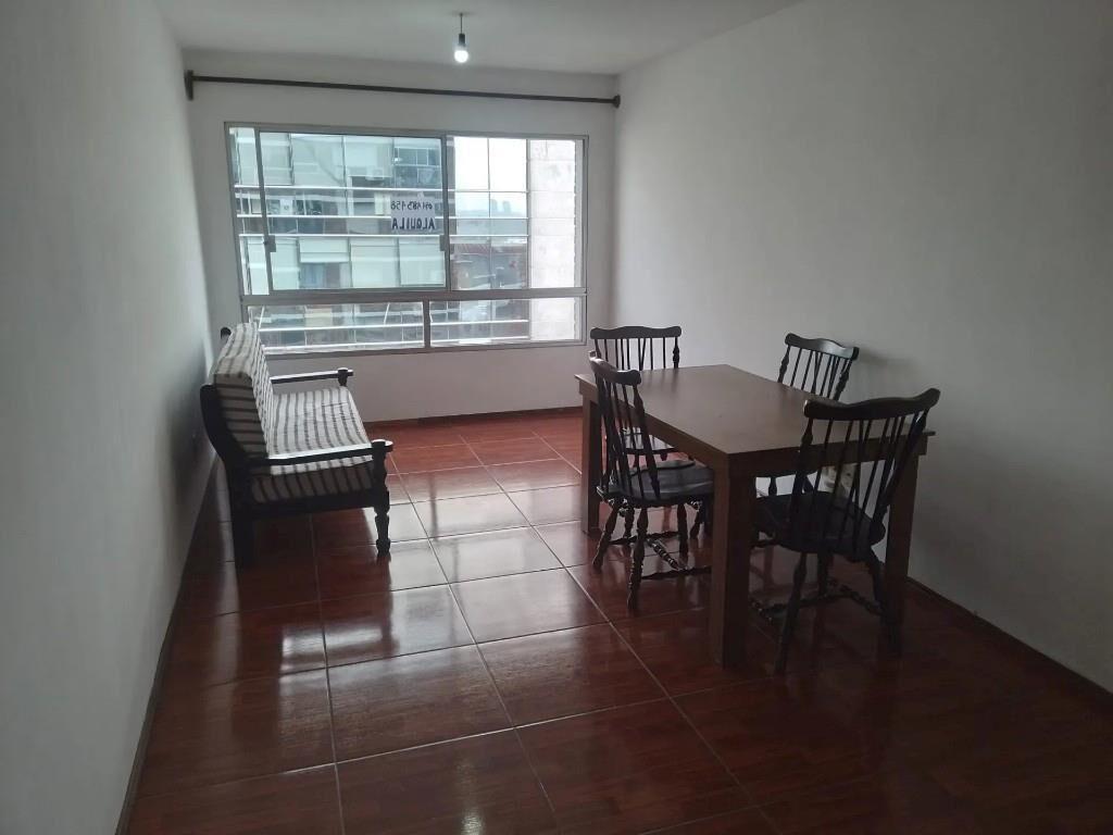Se alquila apto 1 dormitorio, Calle Rio Branco, Centro