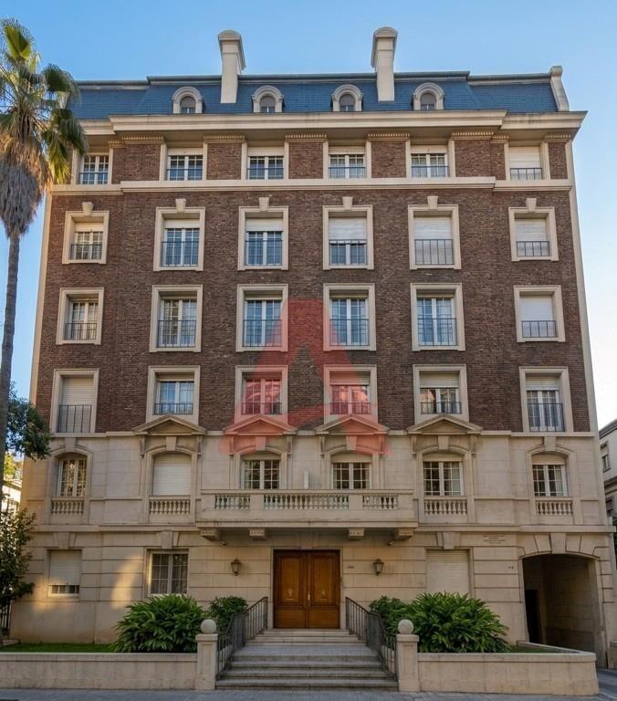 POCITOS  VENTA APARTAMENTO– 3 DORMITORIOS Y 3 BAÑOS - GARAJE