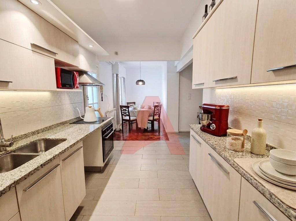 POCITOS  VENTA APARTAMENTO– 3 DORMITORIOS Y 3 BAÑOS - GARAJE