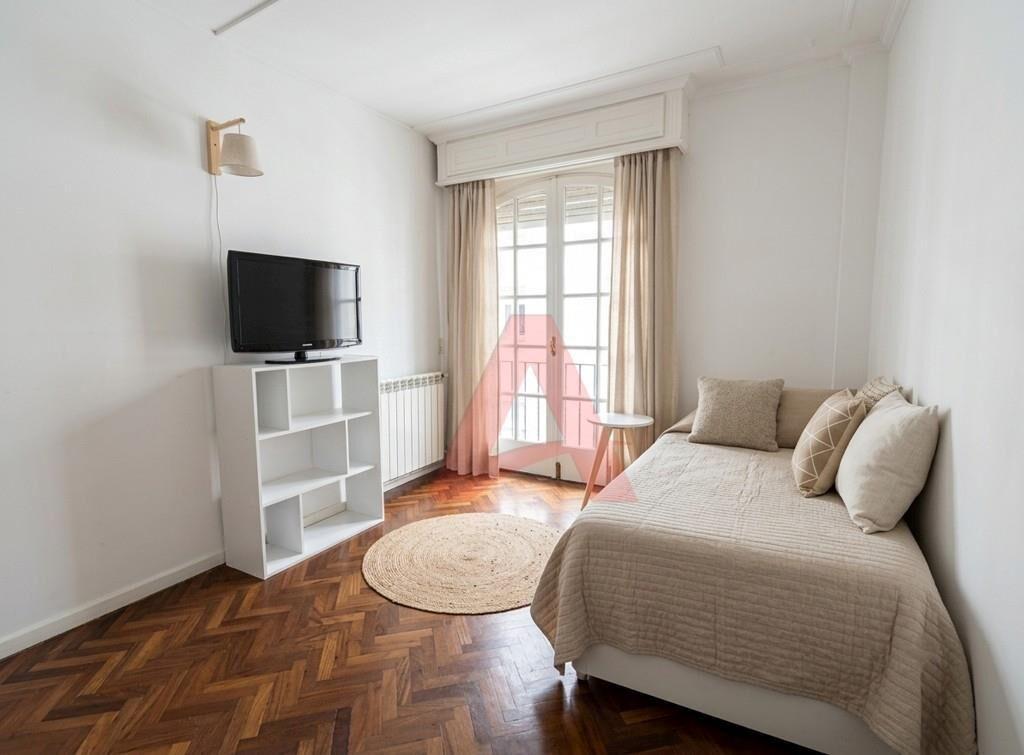 POCITOS  VENTA APARTAMENTO– 3 DORMITORIOS Y 3 BAÑOS - GARAJE