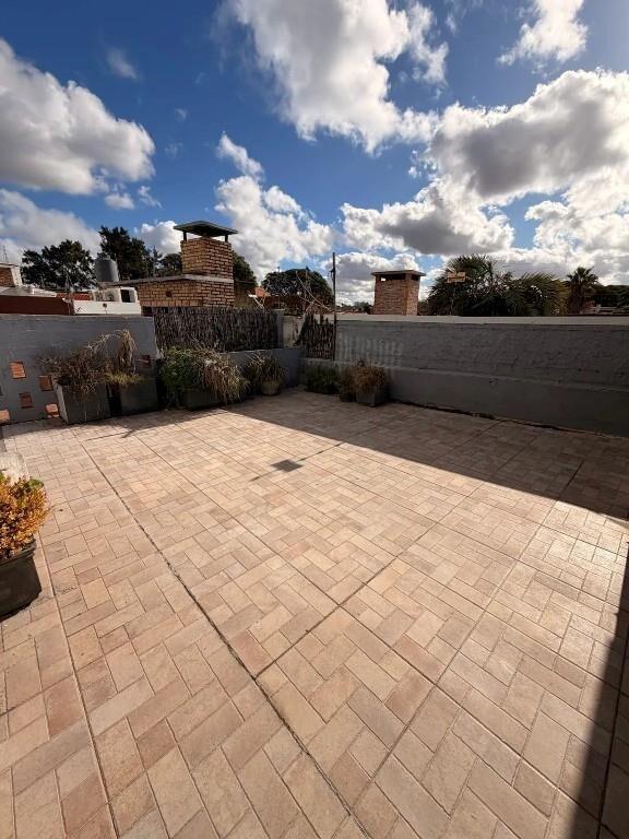 Gran apartamento, con patio y Parrillero. Espectacular