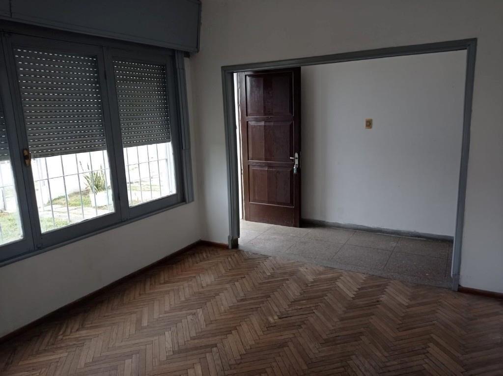 IMPERIAL VENDE.2 CASAS UNA CON RENTA Y LOCAL INDUSTRIAL P.U.