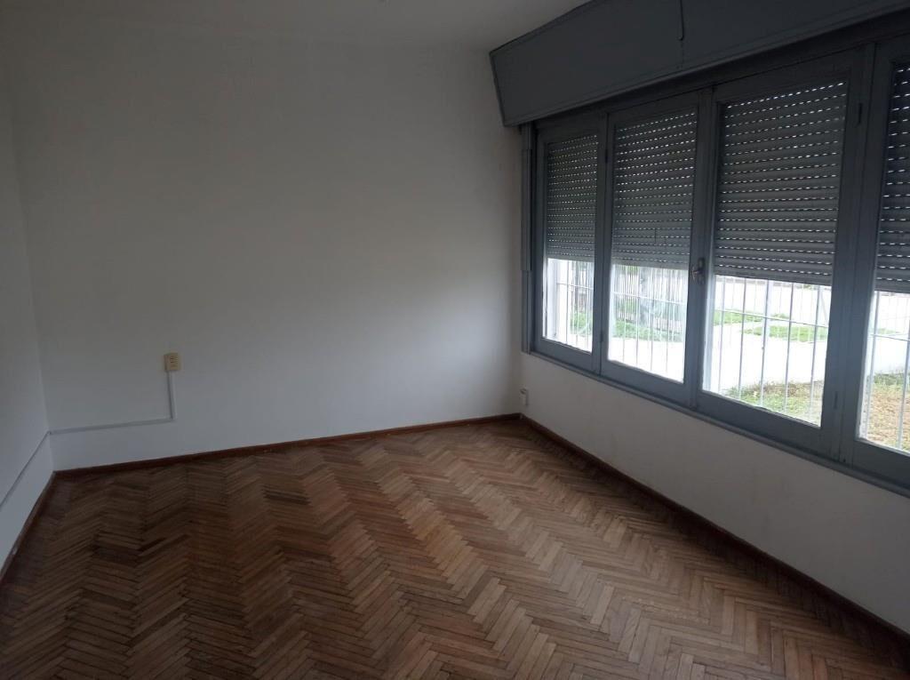IMPERIAL VENDE.2 CASAS UNA CON RENTA Y LOCAL INDUSTRIAL P.U.