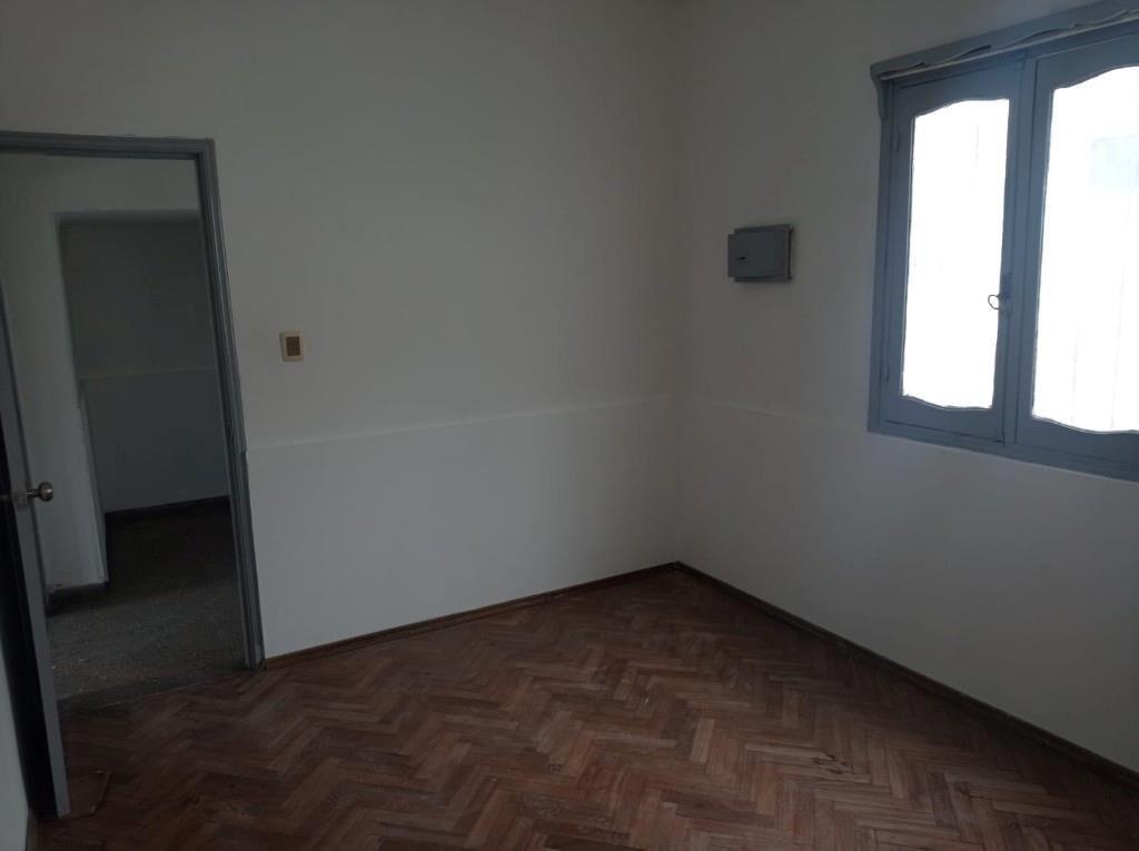 IMPERIAL VENDE.2 CASAS UNA CON RENTA Y LOCAL INDUSTRIAL P.U.