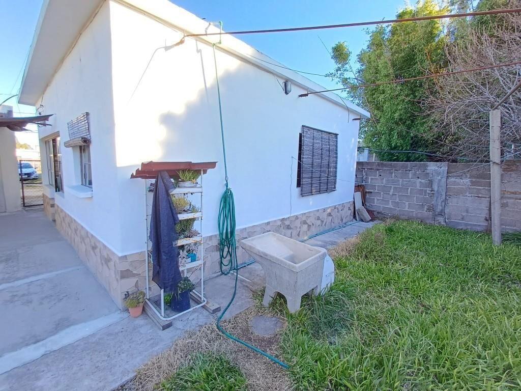 Casa al fondo de 1 dormitorio.
