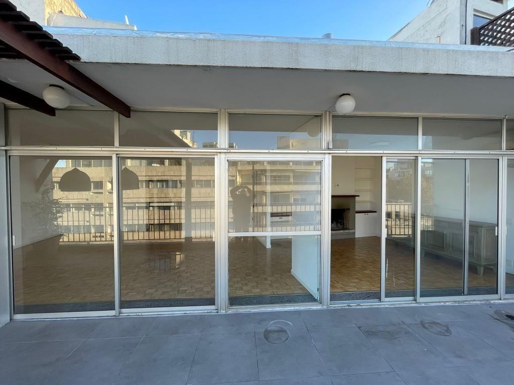 ALQUILER PENTHOUSE POCITOS | A PASOS DE LA RAMBLA | GARAJE