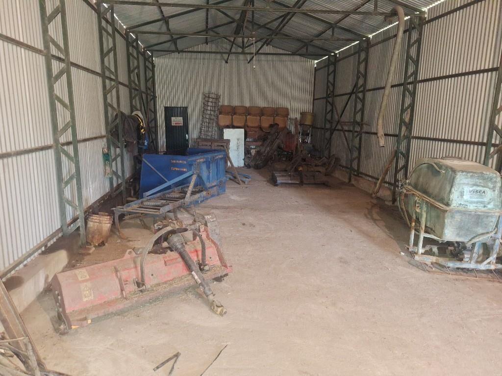 Predio ideal para logística, buen acceso , galpón, trifasica