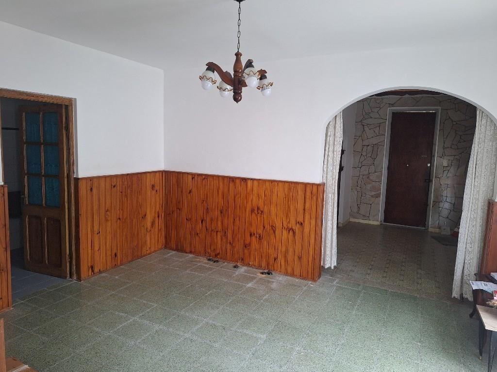 Lezica , céntrica 3 d y barbacoa jardin y entrada para coche
