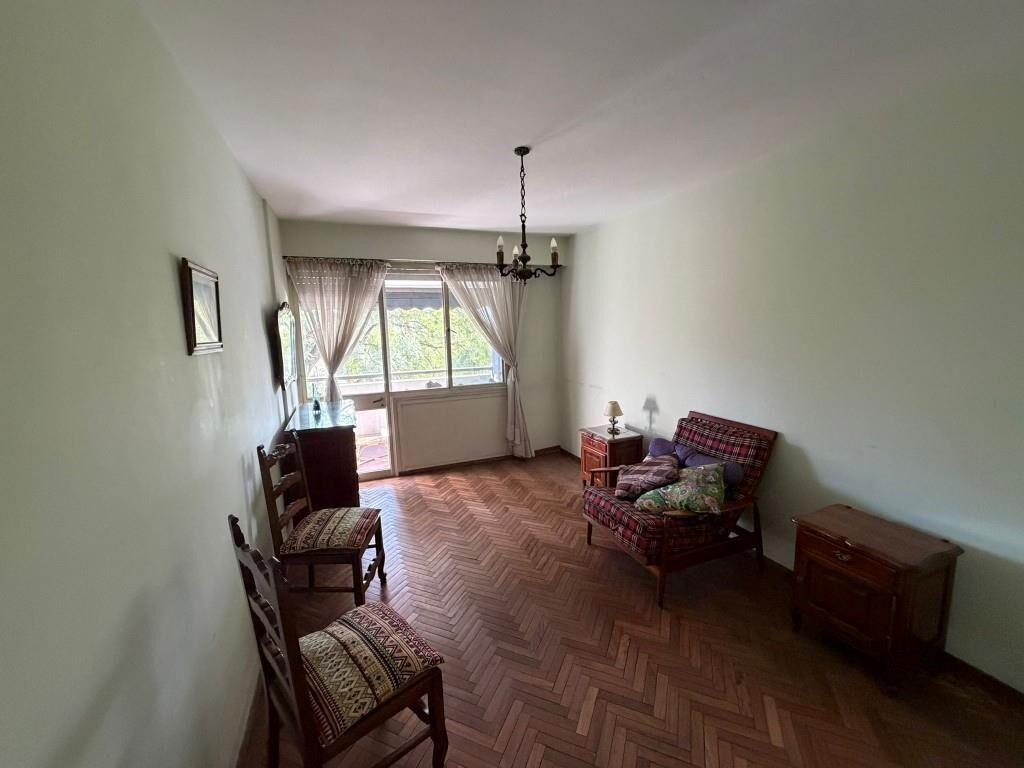 Venta apartamento 3 dormitorios, 3 baños y garaje en Pocitos