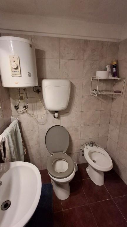 Se vende Monoambiente, al frente calle Tacuarembó, Cordón