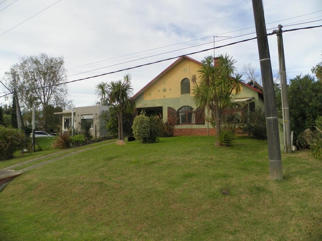 CASA EN VENTA EN PLAYA HERMOSA MUY CERCA DE LA RAMBLA