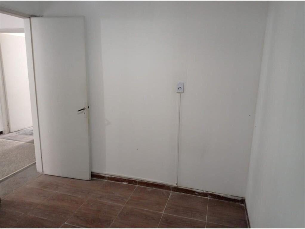 CASA GRAL FLORES Y HERRERA 3 DOR 2 BAÑOS C/FONDO NUEVOCENTRO