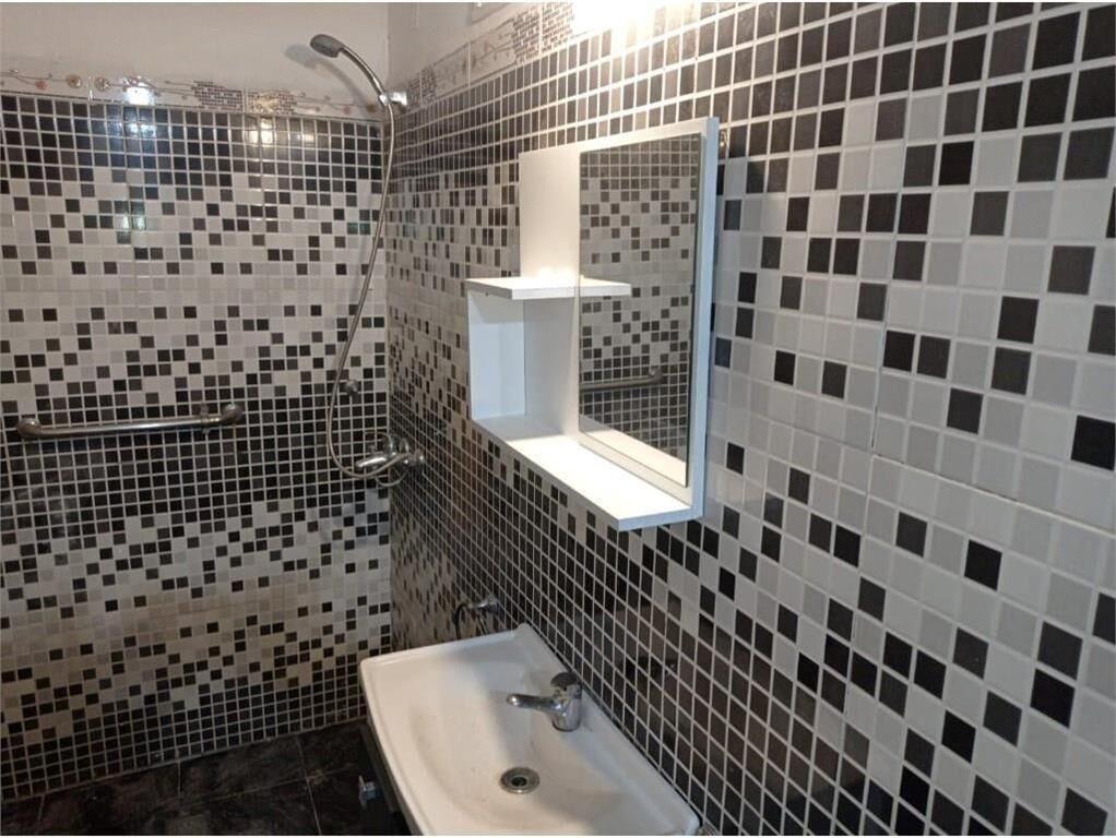CASA GRAL FLORES Y HERRERA 3 DOR 2 BAÑOS C/FONDO NUEVOCENTRO