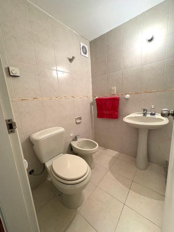 Dueño vende Apartamento en Buceo - 2 Dorm., 2 baños y Garaje