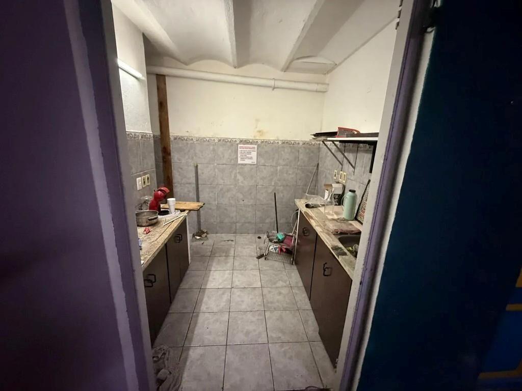 Casa de 9 dormitorios, ideal empresa, uso comercial