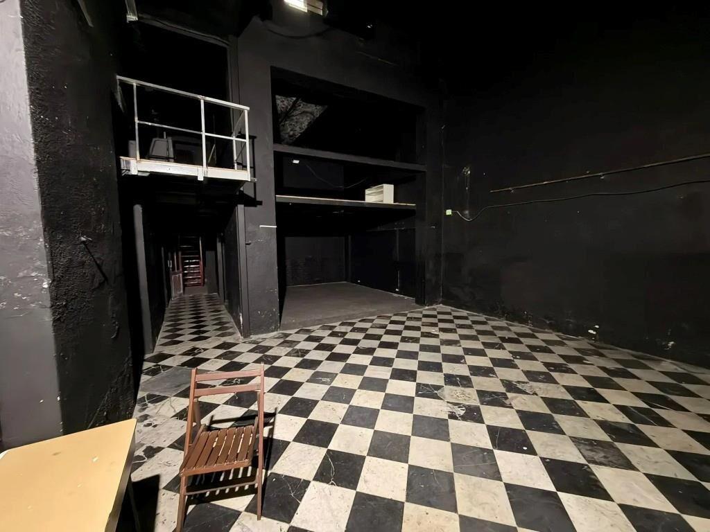 Casa de 9 dormitorios, ideal empresa, uso comercial