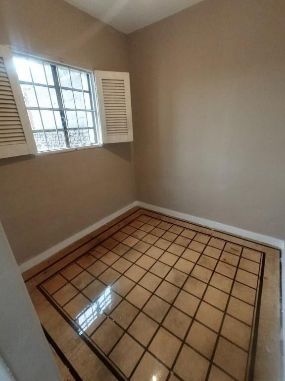 4 dorm, 2 baños, casa de altos con patio y balcones