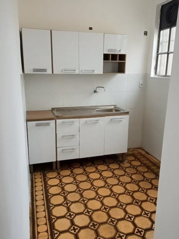 4 dorm, 2 baños, casa de altos con patio y balcones