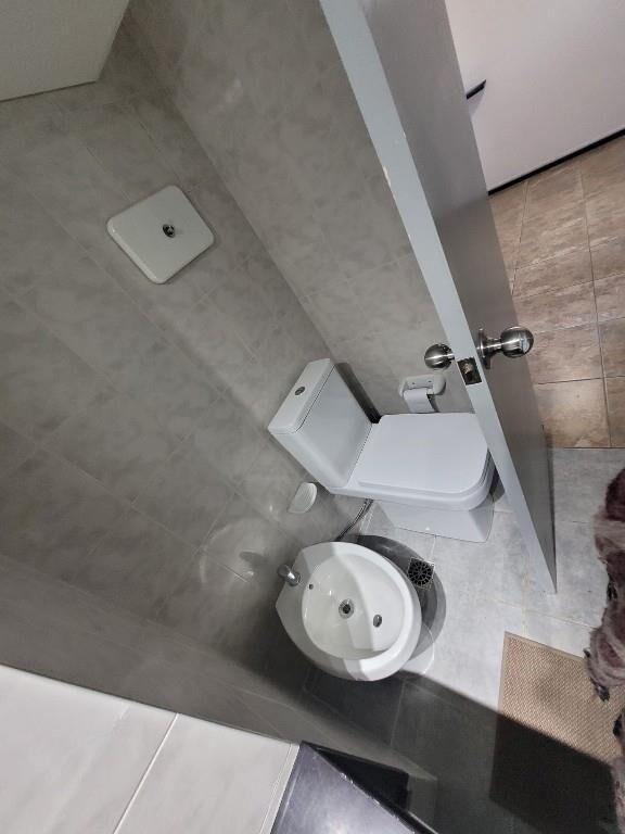 Alquiler de 2 dormitorios con cochera – Reducto REF AA1083