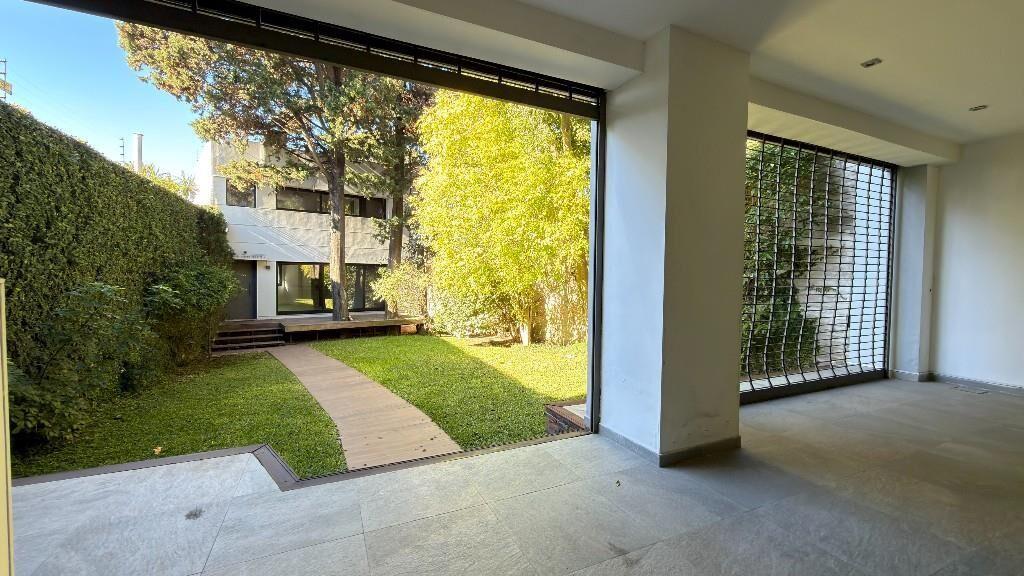 VENTA IMPORTANTE CASA CONTEMPORANEA ZONA CLUB DE GOLF