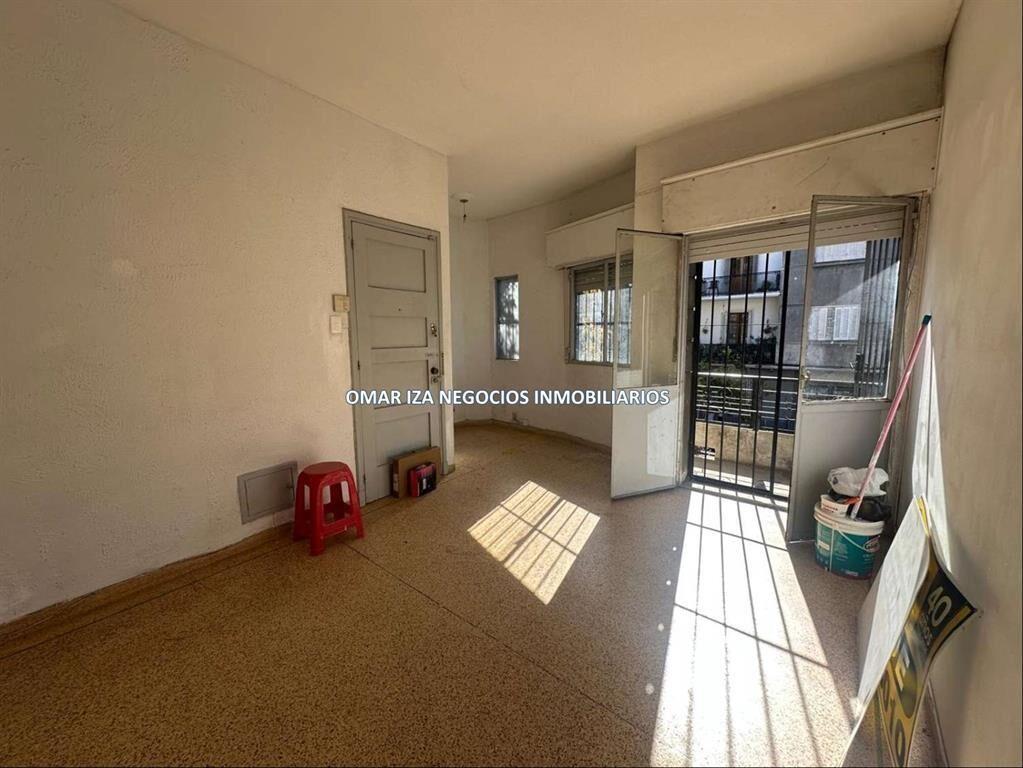 VENTA APTO DE DOS DORMITORIOS EN CORDON CON RENTA, TERRAZA