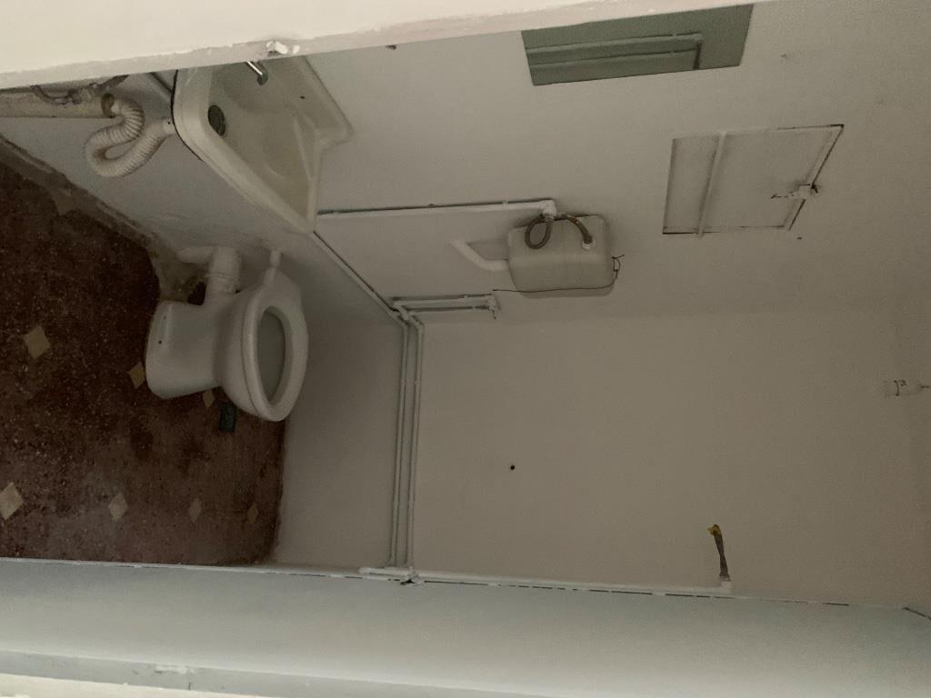 Apartamento recién remodelado con entrada auto