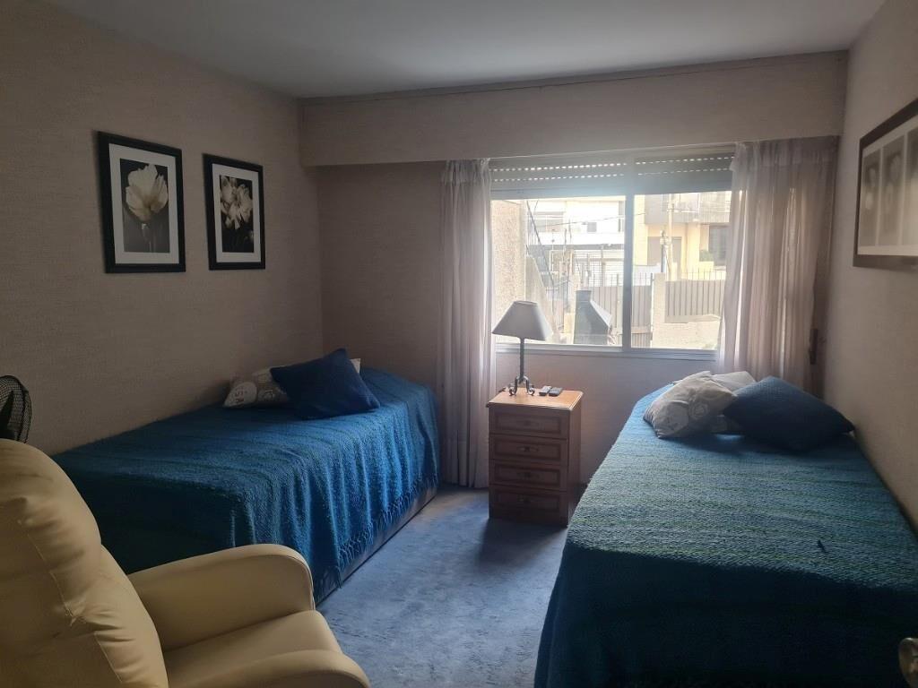 Apartamento frente al mar, liv ,estar garage, Punta Carretas