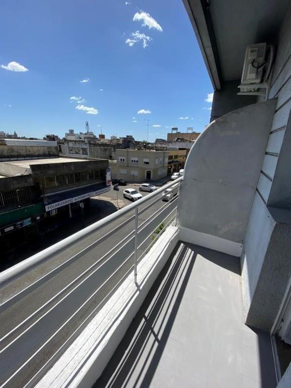 Hermoso Apto!! 2 Dorm Op A 3 Con Balcón Centro!!