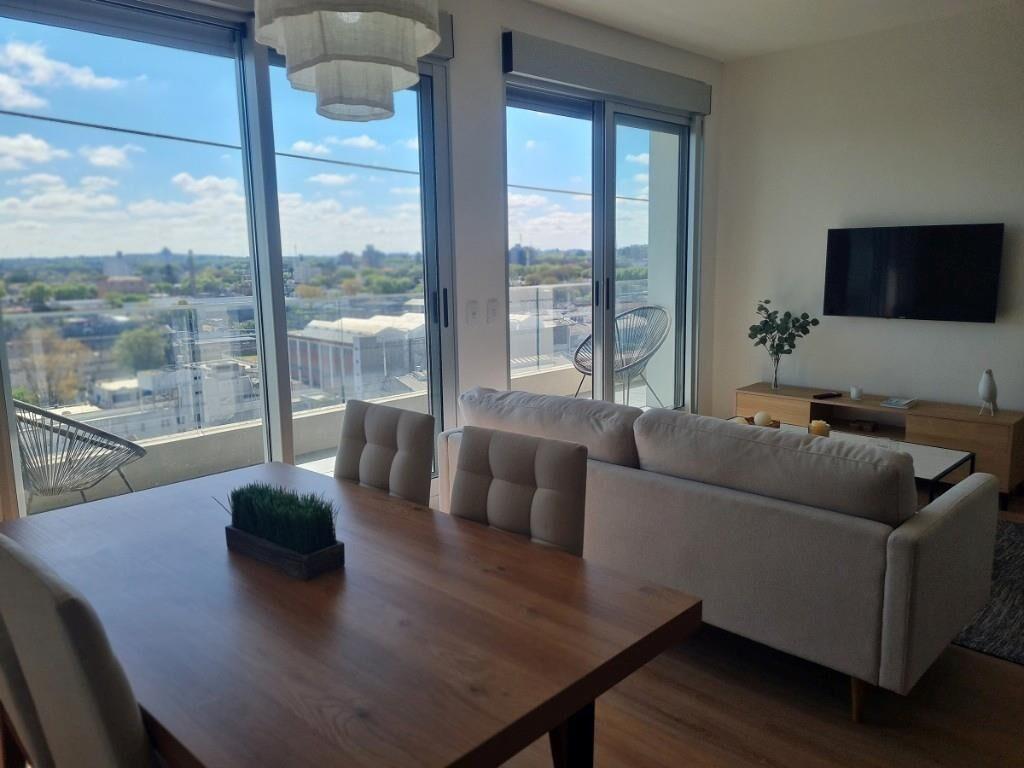 Apto  de 3 dorm, 2 baños, liv  gran tza, garage Bella Vista