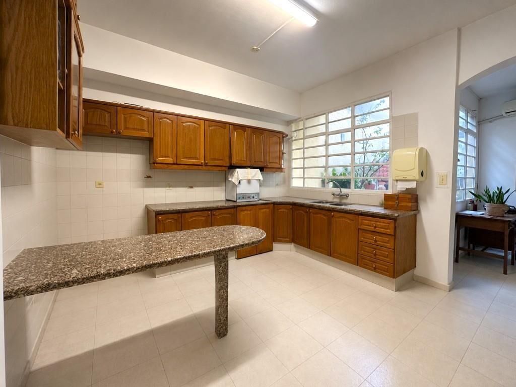 Venta casa 3 dormitorios y garaje en Punta Carretas