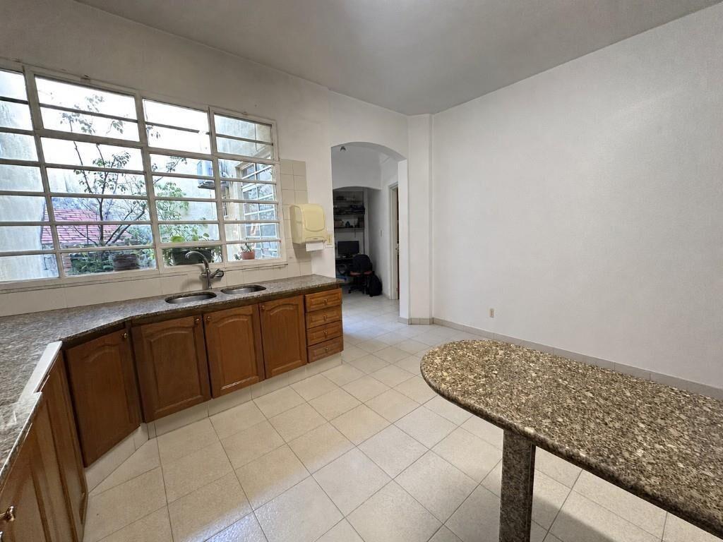 Venta casa 3 dormitorios y garaje en Punta Carretas