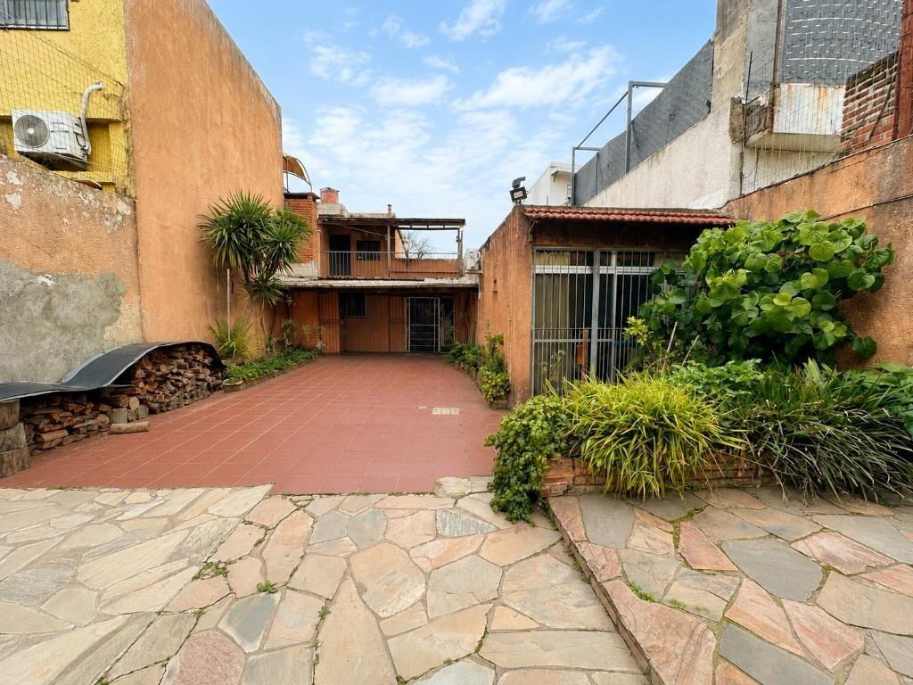Venta casa 3 dormitorios y garaje en La Blanqueada