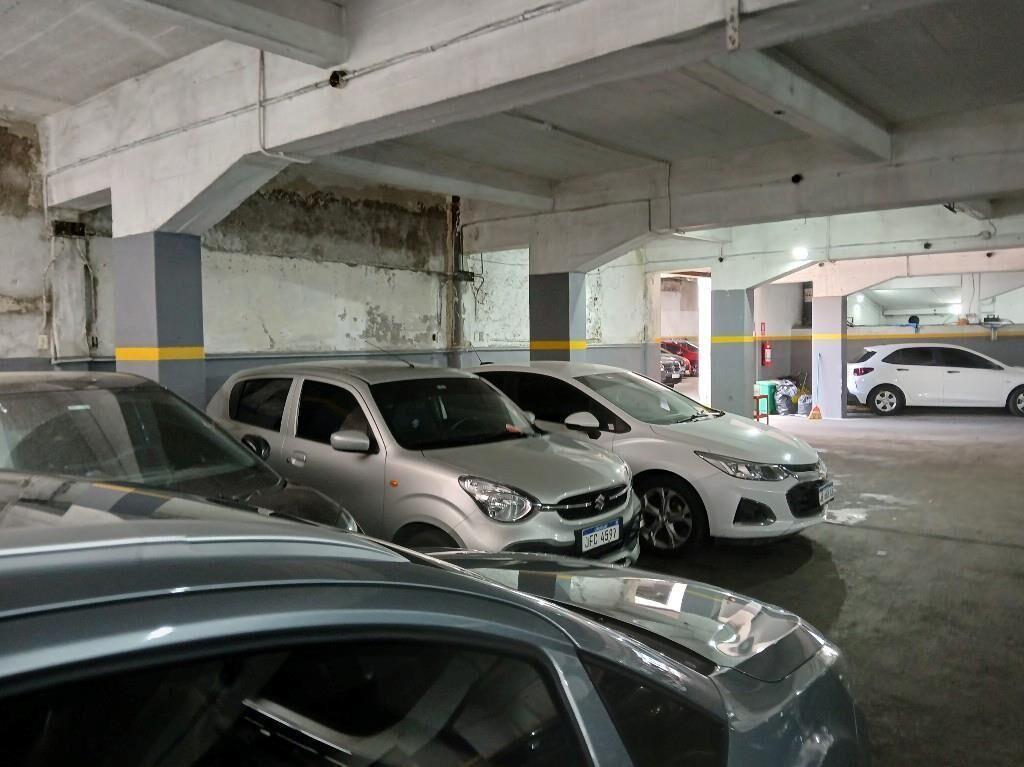 = LOCAL 1.500 m2 ALQUILADO EN U$S 7.000=