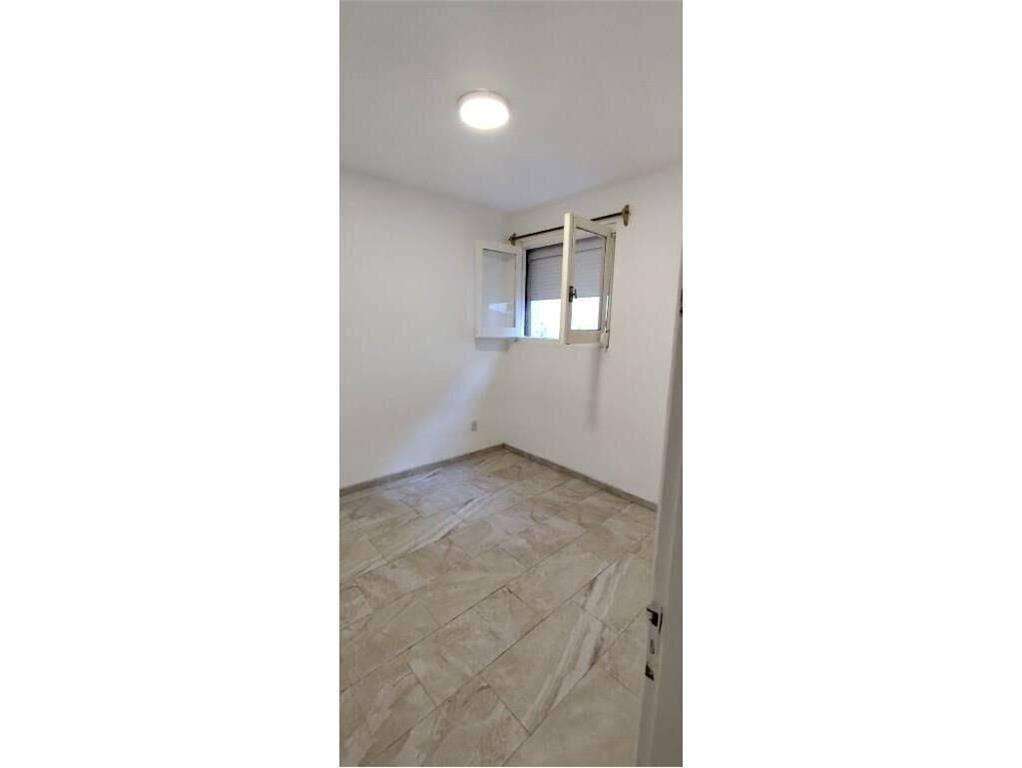 1 Dormitorio Con Patio, Sin Gastos Comunes. Cordón