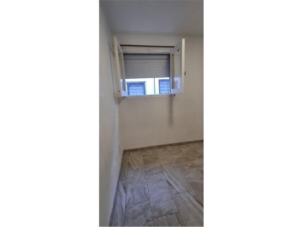 1 Dormitorio Con Patio, Sin Gastos Comunes. Cordón
