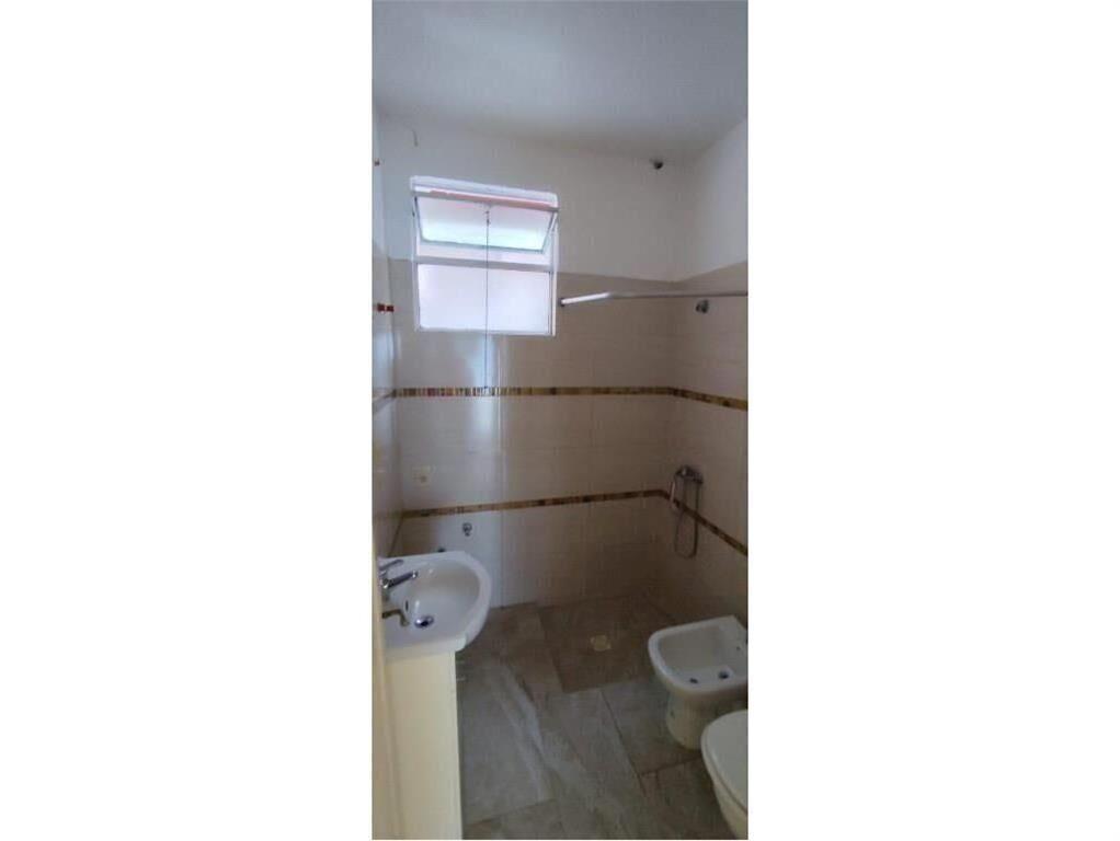 1 Dormitorio Con Patio, Sin Gastos Comunes. Cordón