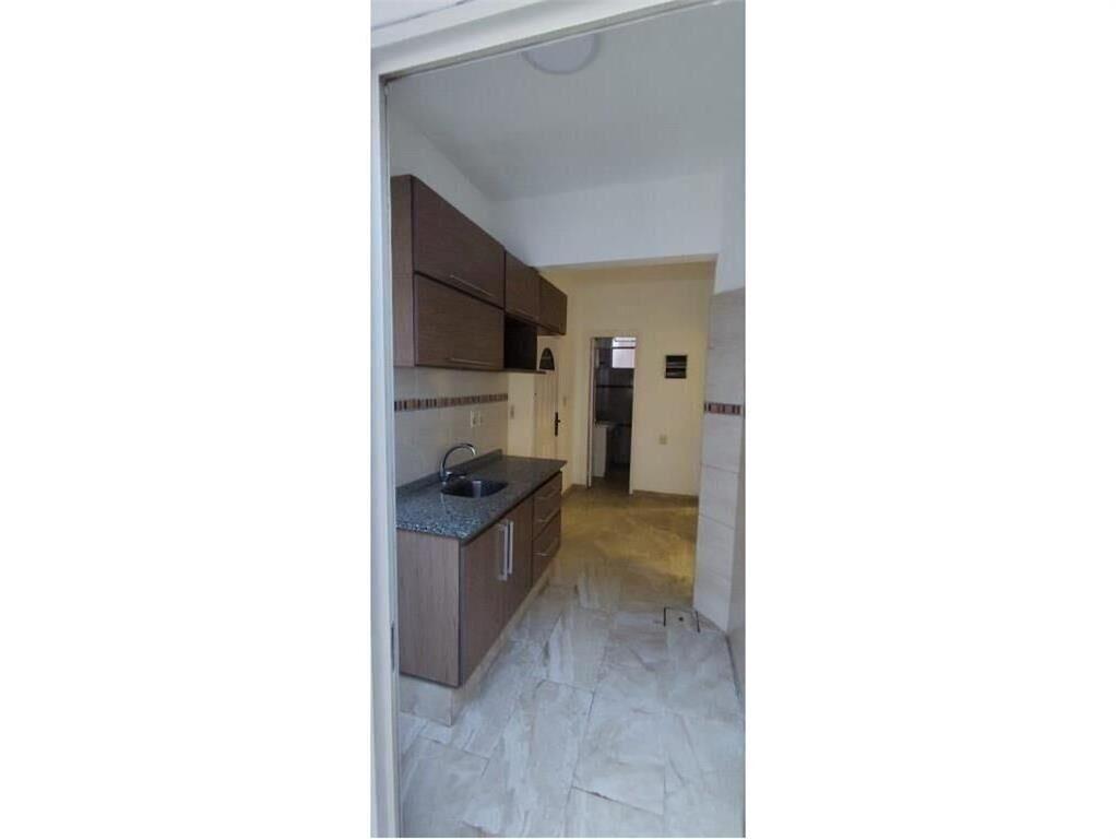 1 Dormitorio Con Patio, Sin Gastos Comunes. Cordón