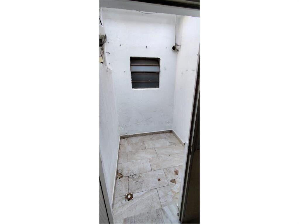 1 Dormitorio Con Patio, Sin Gastos Comunes. Cordón