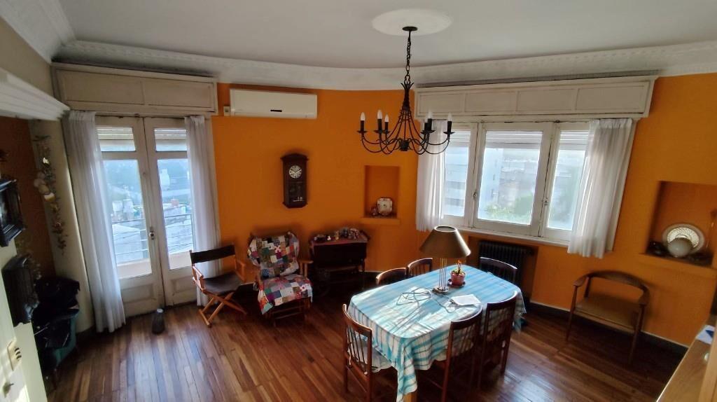 Venta apartamento 3 dormitorios y servicio en Cordón sur
