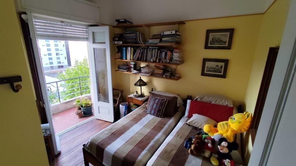 Venta apartamento 3 dormitorios y servicio en Cordón sur